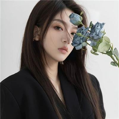 驼路神卦女